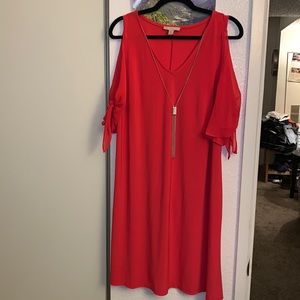 Red dress with short sleeve and necklace detail